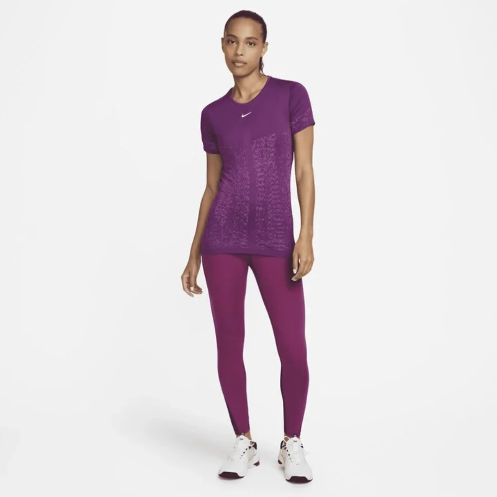 Nike  Dri-FIT ADV Short Sleeve Aura Top
